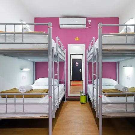 Cx Hostel Kuta Raya